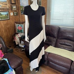 Stunning Maxi Dress Beige by ECI